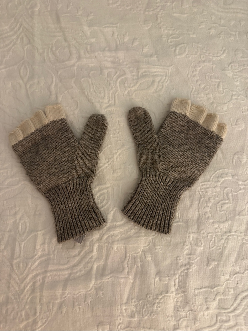 Crewcuts Gray Knit Convertible Fingerless Gloves with Cream Tips